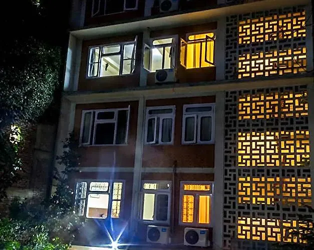 Jagat Hotel 2*