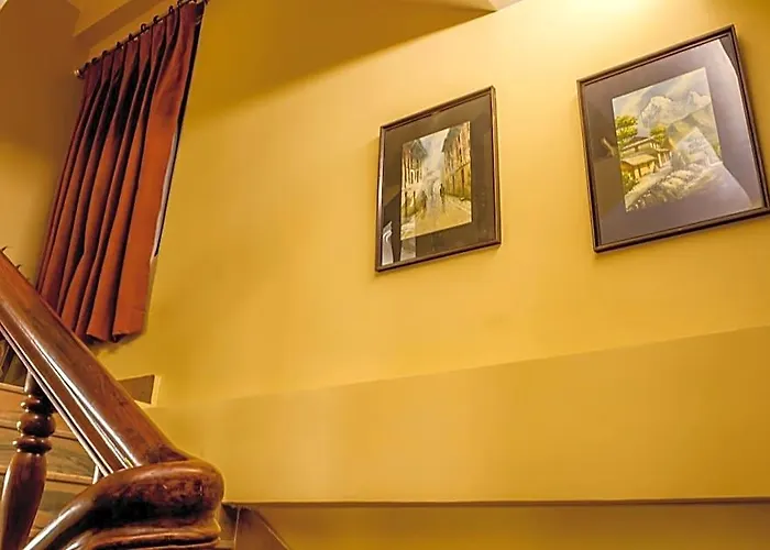 Jagat Hotel 2*